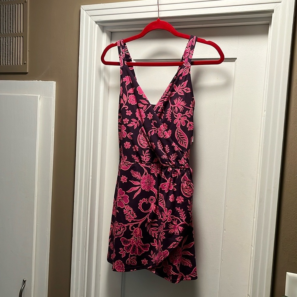 Reduced!! NWT Lands End plus sized one piece skirted swimsuit